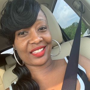 Meet your Posher, Inika